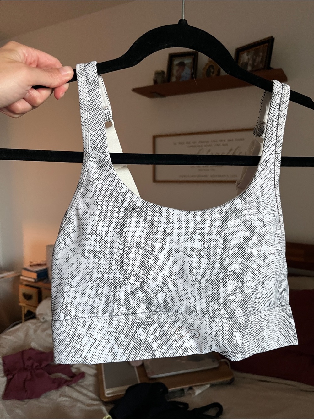 Curves N Combat Snake Print Sports Bra White Gray Size Small